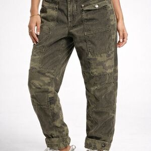 OH Women’s Medium Camo Corduroy Cargo Pants Patchwork Utility Y2K